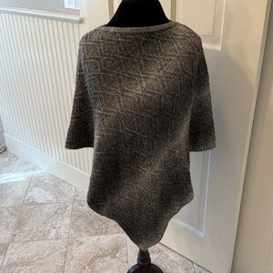 Elegant Gray Women's Poncho